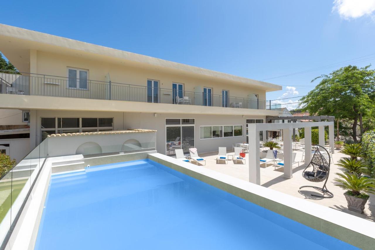 Melina Oasis Boutique Hotel Kassiopi Exterior foto